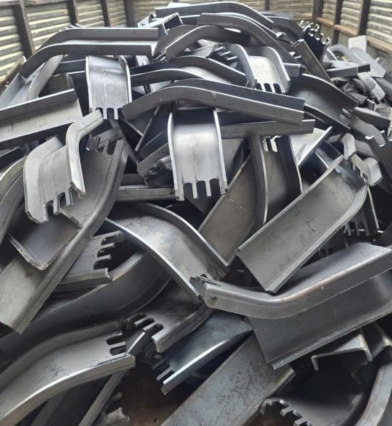 Chấn gấp kim loại 